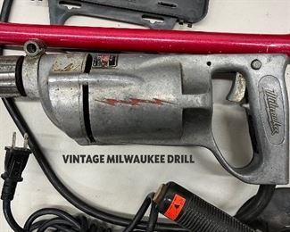 VINTAGE - TOOLS - MILWAUKEE - DRILL