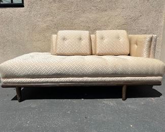 Monteverde Young chaise lounge. Lot #3763