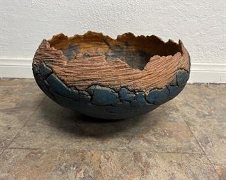 Studio pottery bowl. Lot #3773