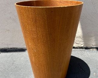 Danish teak trash bin. Lot #3724