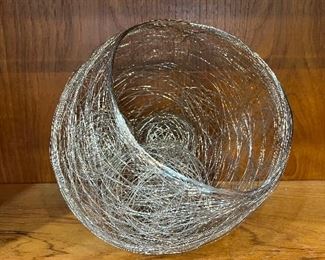 Wire bowl with wire balls sculpture. Lot #3728
