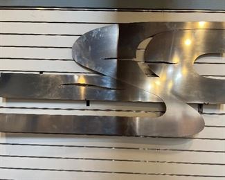 Large art. Lot #3837