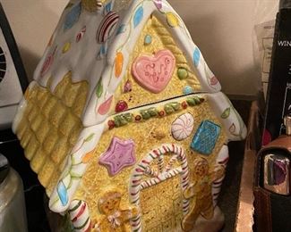 Laurie Gates Gingerbread Cookie Jar
