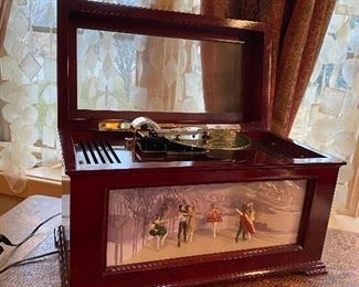 Mr Christmas Melodium Music Box with Animated Ballet Dancers