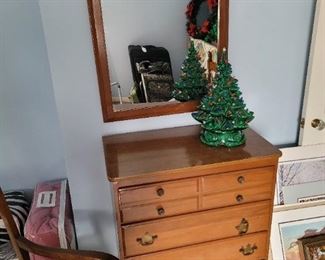 $.60   4 drawer Maple Dresser, $30  Maple Mirror >>Tree not available