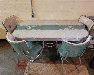 $300 Retro Green/White/Chrome table with 4 chairs, one chair has split in vinyl