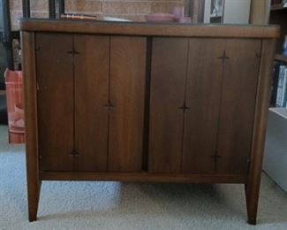 rare 1950s Broyhill "Saga" end table
