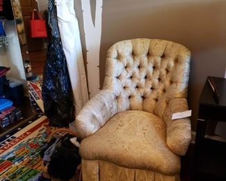 Henredon tufted chair
