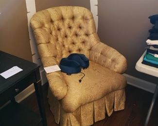 Henredon tufted chair