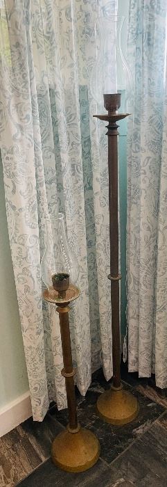 49_____ $50 
Age brass candlesticks set  • 48T - 30T small one 