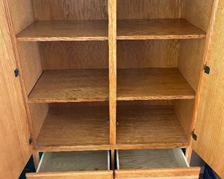 6_____ $395 Each
Oak wardbrobes 6'x40x21 with drawers & shelves
  • 73high 40wide 21deep