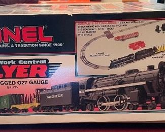 17_____ $95
Lionel NY Central Flyer 027 gauge
