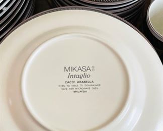 29 ______ $95 Mikasa  Intaglio china set 