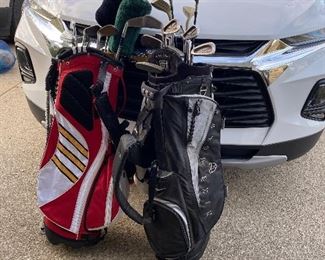 right and left handed golf clubs