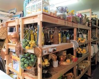 Kitchen decor items, vases, towels, bathroom accessories, candles, home accessories