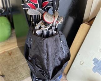 Set of left handed golf clubs