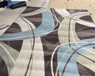 Area rug 7’8” x 10’1”