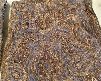 Close up of fabric on comforter 