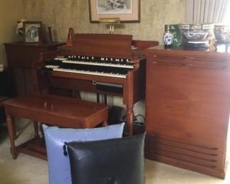 Hammond B-3 Cherry console with JR - 20 cherry tone cabinet and Leslie 21H speaker. Professionally serviced in August 2020, fully functional and available for pre-sale. 714 499-4199