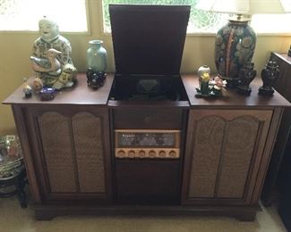 Magnificent Magnavox console with Imperial turntable