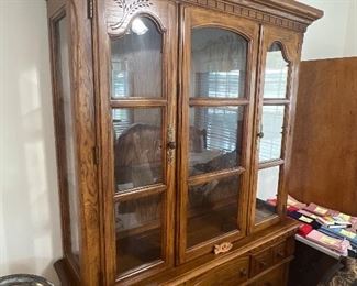 China cabinet with matching dining room table and 6 chairs 