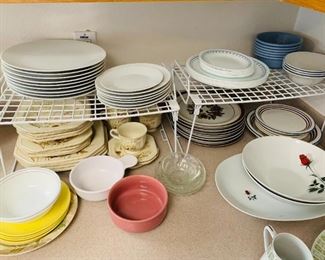 Misc. Kitchen / Corelle / Mikasa Ferndale Set