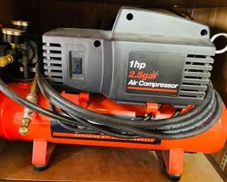 2.5 gal air compressor