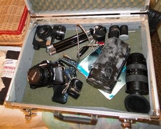 Vintage Cameras and Mamiya Case
