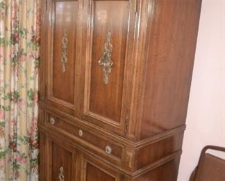 ARMOIRE