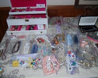 LOTS OF COSTUME JEWELRY