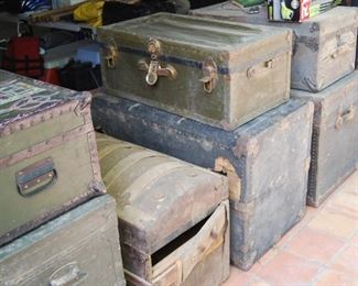 VARIETY VINTAGE TRUNKS AND FOOTLOCKERS