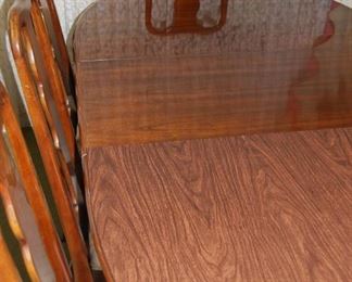 TABLE TOP IS PRISTINE!  (1/2 HALF IS PAD)