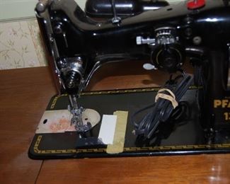 VINTAGE PFAFF 130 SEWING MACHINE IN CABINET