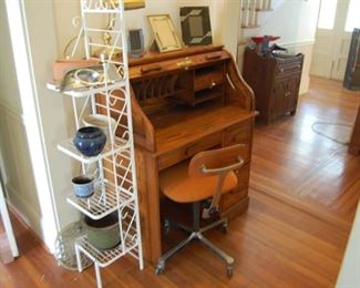 Small Roll Top Desk