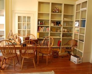 Thomasville Dining Table and 6 chairs