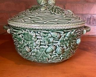 Oak Leaf Green by Bordallo Pinheiro tureen & lid