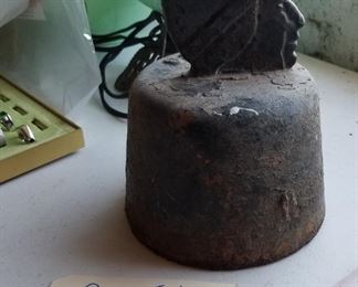 Red Indian cast iron well cap