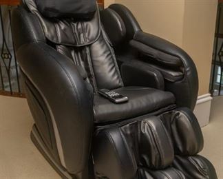 Same as previous photo — Osim Uastro OS 7430 Zero Gravity Massage Chair
