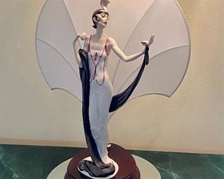  'Lady with Powder Puff', Giuseppe Armani lamp. 
Figurine measures 18"h, shade is 23"h 