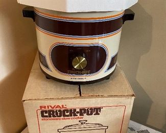 Mid century crock pot by Rival, never used!