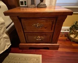 2-drawer nightstand (2)