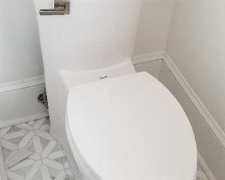 New commode - two available