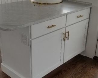 Kitchen peninsula detail