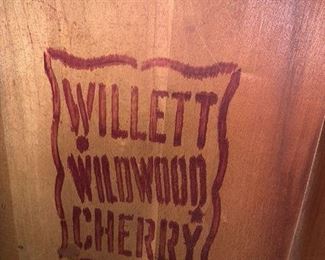 Willett Wildwood Cherry Table with 6 Chairs