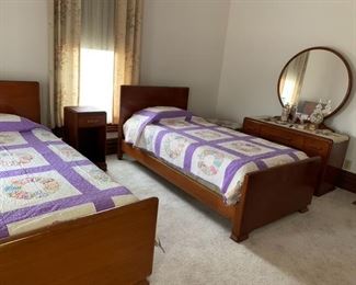 Twin Beds. Vanity. Twin Quilts 