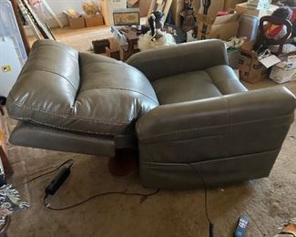 Flex steel recliner