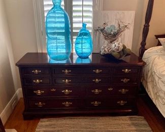 Bassett dresser with mirror