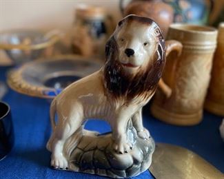  Vintage  porcelain lion