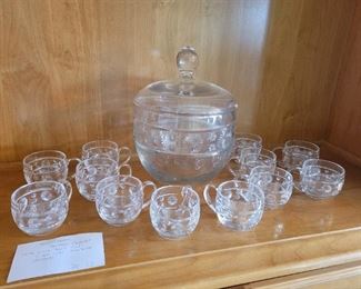 Stunning Nachtmann German Crystal. Lidded punch bowl and cups with a beautiful starburst pattern