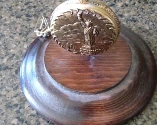 Limited Edition Commemorative Quartz pocket watch with Statue of Liberty design (with display stand)